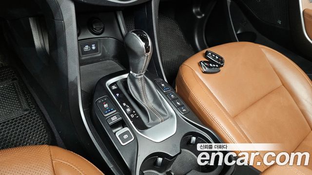 Hyundai Santafe 2016 — photo 9