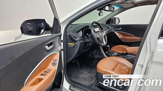 Hyundai Santafe 2016 — photo 11