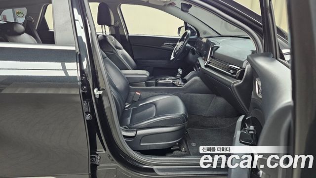Kia Sportage 2023 — photo 11