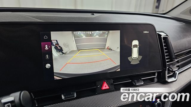 Kia Sportage 2023 — photo 16