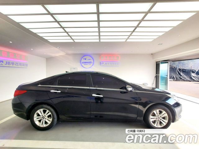 Hyundai Sonata 2010 — photo 3