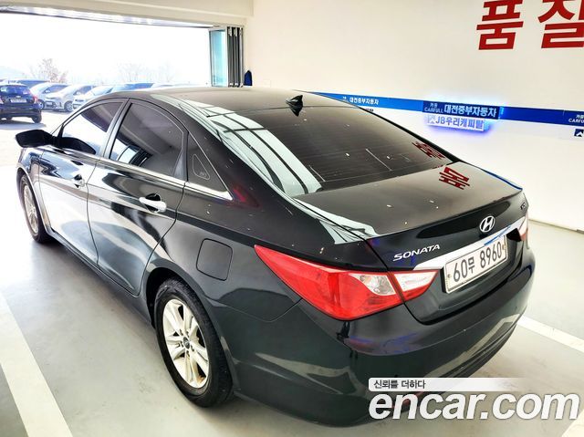 Hyundai Sonata 2010 — photo 4