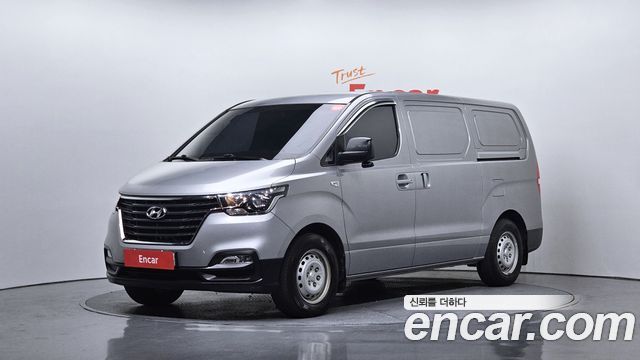 Hyundai Starex 2020 — photo 1