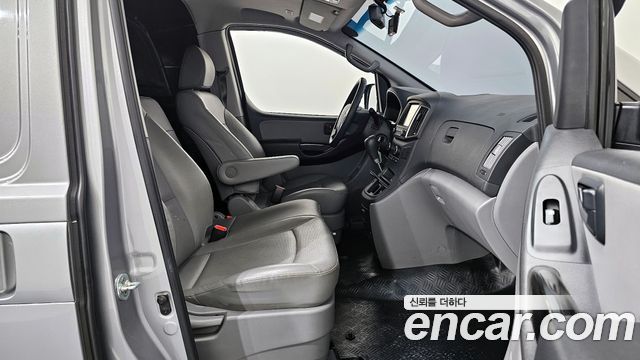 Hyundai Starex 2020 — photo 10