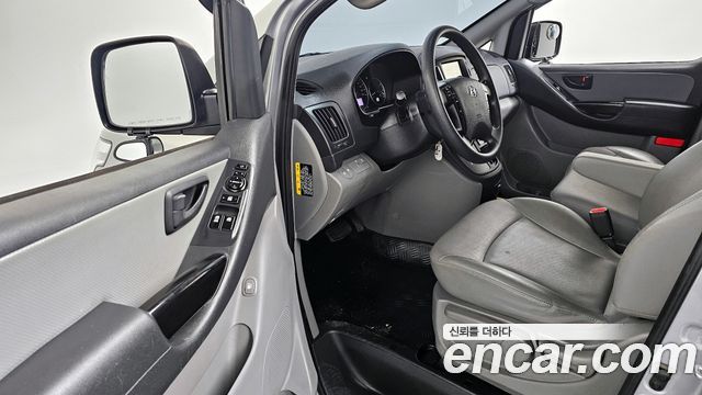 Hyundai Starex 2020 — photo 11