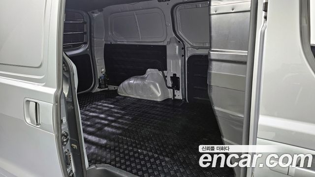 Hyundai Starex 2020 — photo 12
