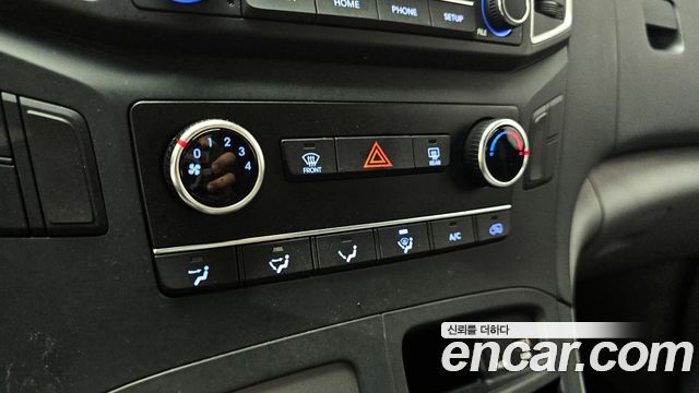 Hyundai Starex 2020 — photo 18