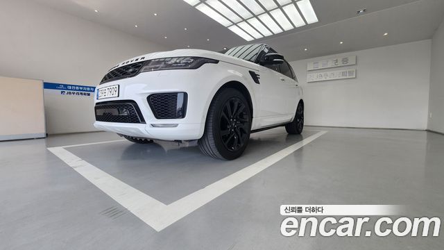 Land Rover Range Rover Sport 2021 — photo 1