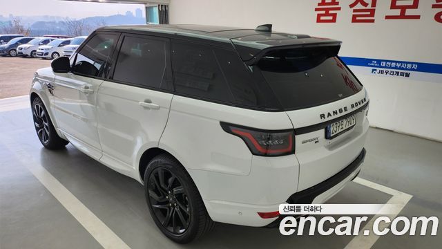 Land Rover Range Rover Sport 2021 — photo 10