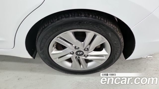 Hyundai AVANTE 2019 — photo 5
