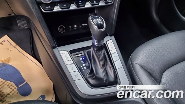 Hyundai AVANTE 2019 — photo 9
