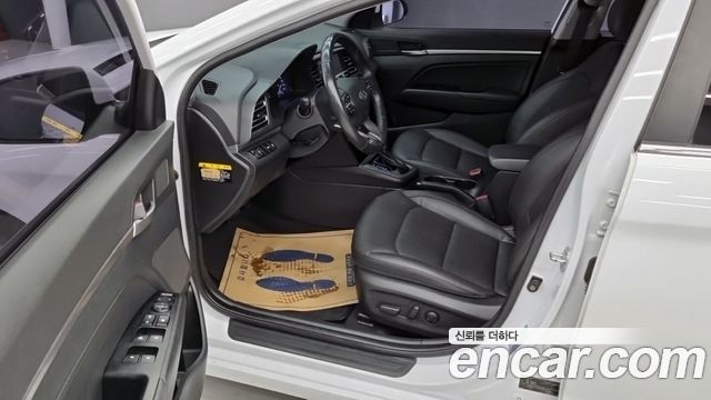 Hyundai AVANTE 2019 — photo 10