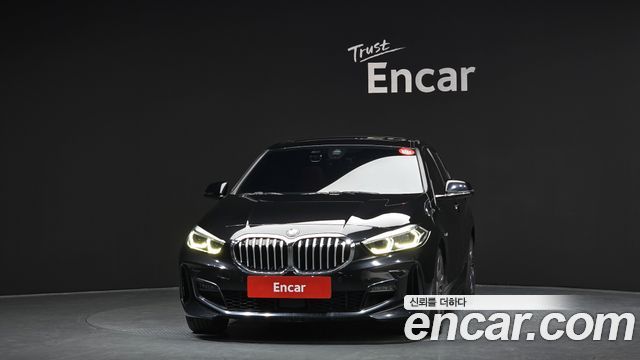 BMW 1-Series 2022 — photo 3