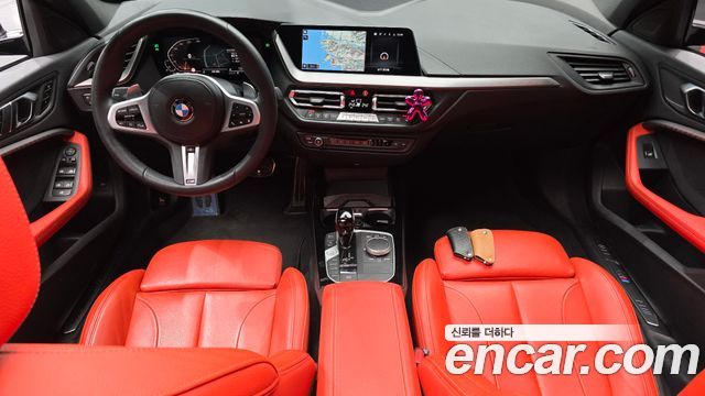 BMW 1-Series 2022 — photo 7
