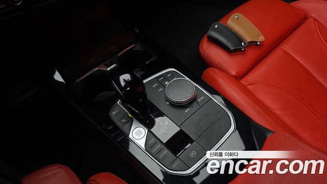 BMW 1-Series 2022 — photo 9
