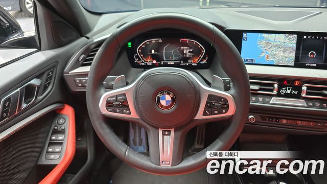 BMW 1-Series 2022 — photo 14