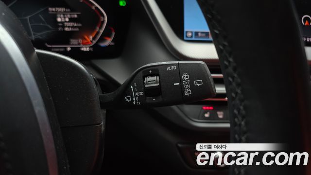 BMW 1-Series 2022 — photo 17