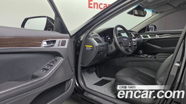 Genesis G80 2019 — photo 11