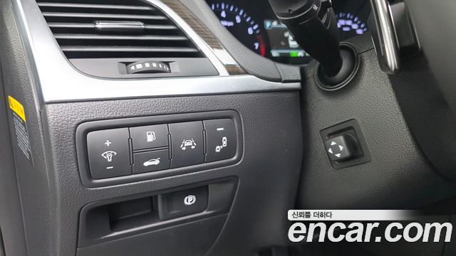 Genesis G80 2019 — photo 12