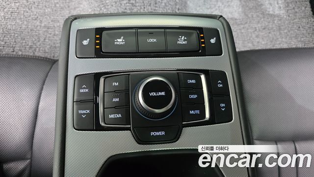 Genesis G80 2019 — photo 18