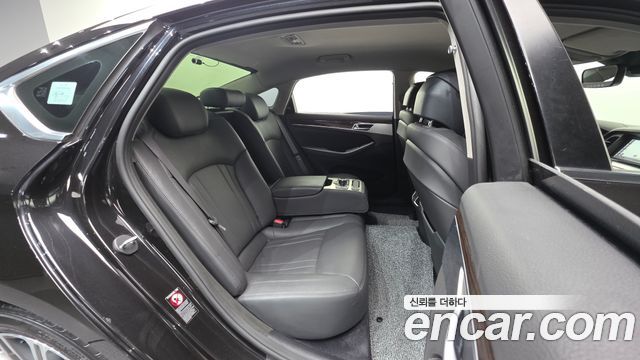 Genesis G80 2019 — photo 19