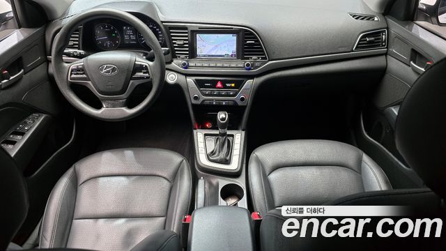 Hyundai AVANTE 2017 — photo 7