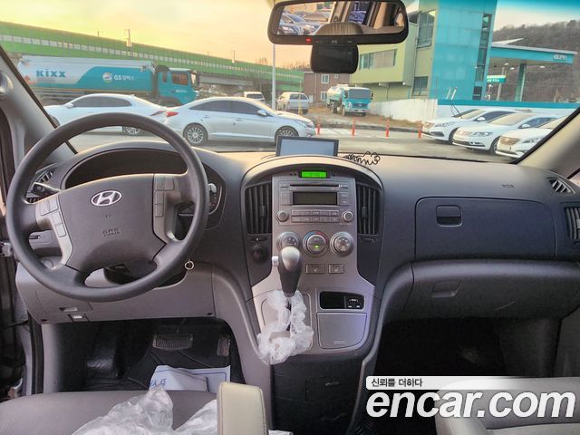Hyundai Starex 2015 — photo 8