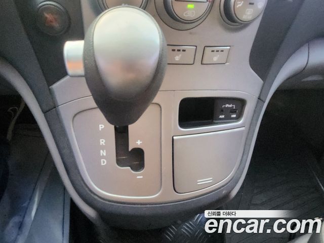 Hyundai Starex 2015 — photo 12