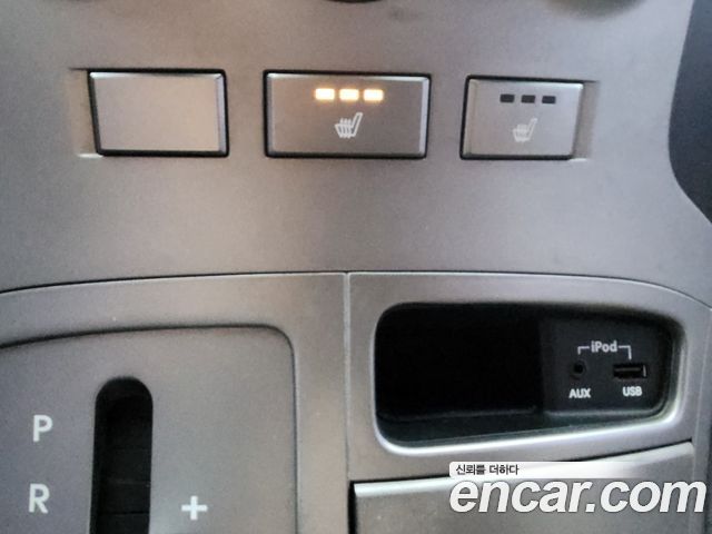 Hyundai Starex 2015 — photo 13