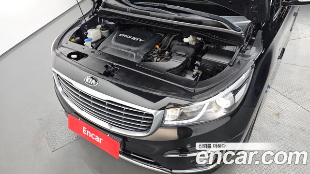 Kia Canival 2015 — photo 6