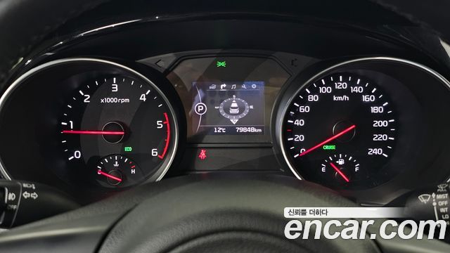 Kia Canival 2015 — photo 8