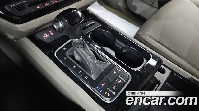 Kia Canival 2015 — photo 9
