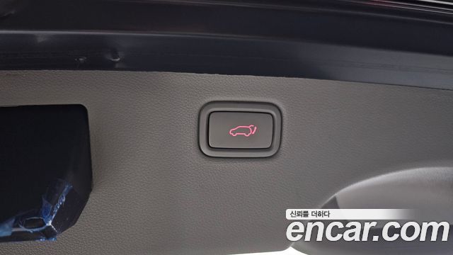 Kia Canival 2015 — photo 20