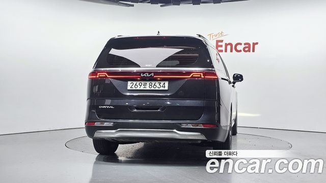 Kia Canival 2023 — photo 4