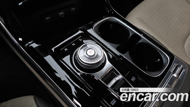 Kia Canival 2023 — photo 9
