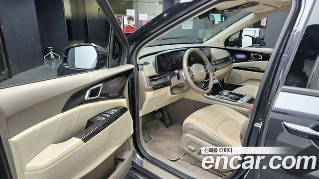 Kia Canival 2023 — photo 10