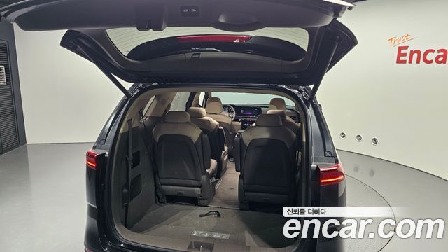Kia Canival 2023 — photo 20