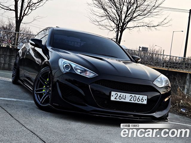 Hyundai Genesis 2011 — photo 1