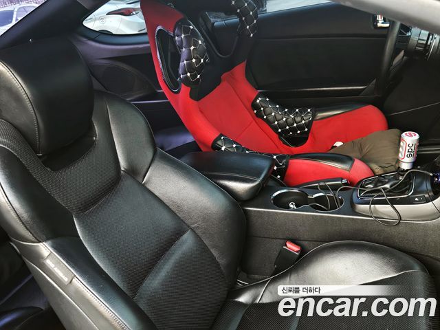 Hyundai Genesis 2011 — photo 11