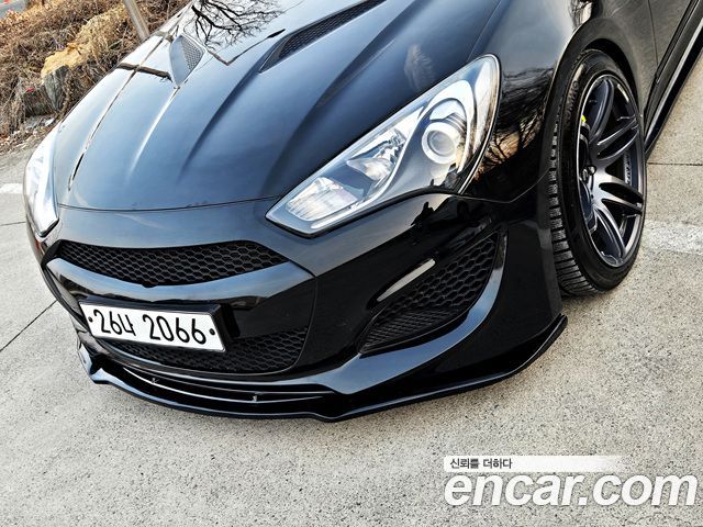 Hyundai Genesis 2011 — photo 18