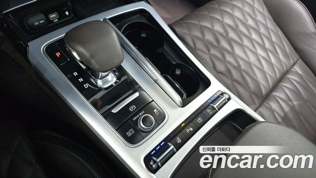 Kia Stinger 2023 — photo 9