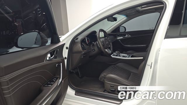 Kia Stinger 2023 — photo 10