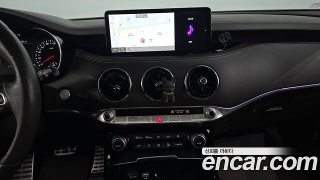 Kia Stinger 2023 — photo 14