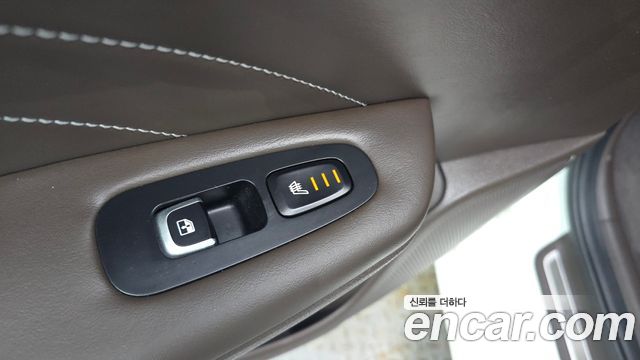 Kia Stinger 2023 — photo 19