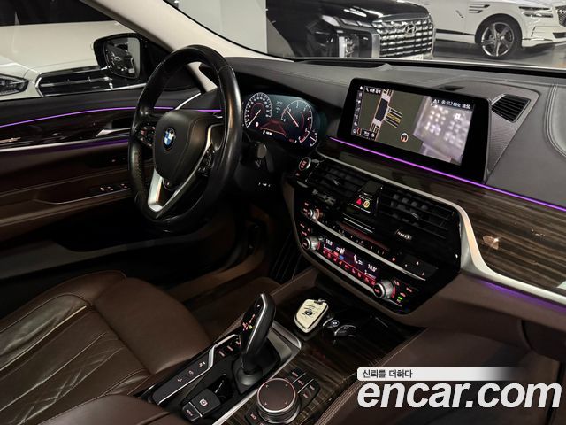BMW Gran Turismo 2019 — photo 13