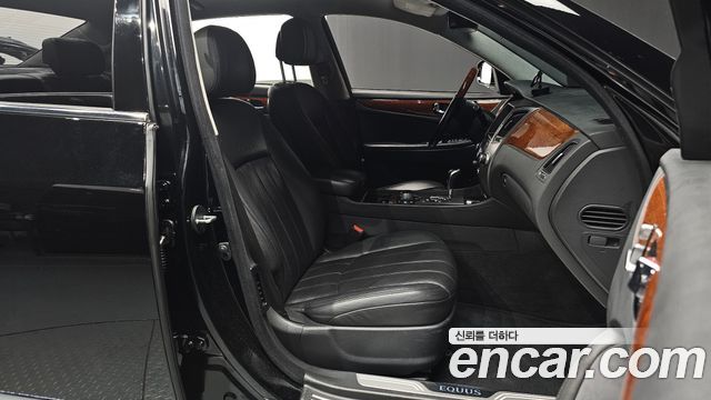 Hyundai Equus 2010 — photo 10