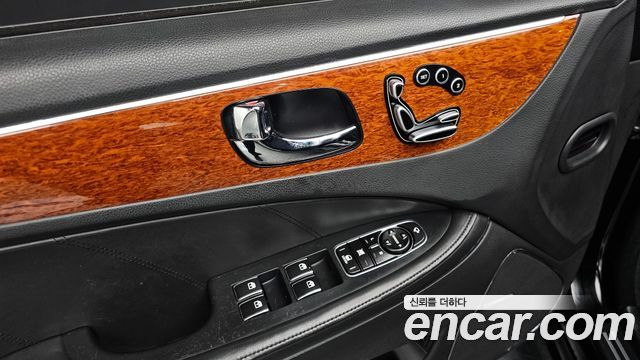 Hyundai Equus 2010 — photo 17