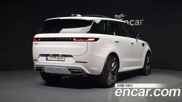 Land Rover Range Rover Sport 2025 — photo 2