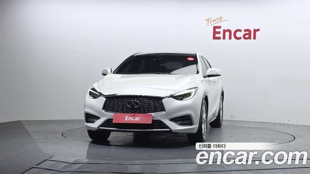 Infiniti Q30 2019 — photo 3