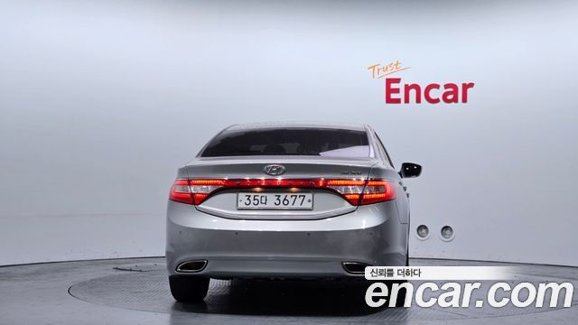 Hyundai Grandeur 2011 — photo 4